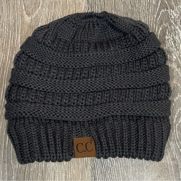 CC Beanie Dark Gray with Ponytail Top Opening - Picture 2 of 4